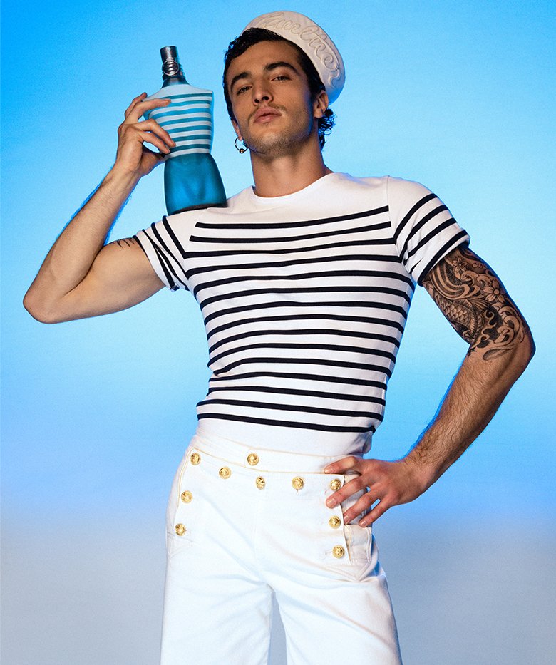 Le Male with the fragrance on his shoulder